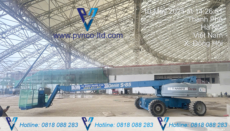Dạng xe nâng người cắt kéo lý tưởng cho chiều cao vừa phải và bề mặt phẳng